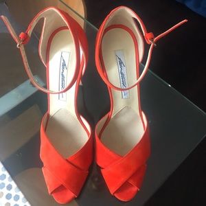 Brand New Brian Atwood Orange Suede Pump
